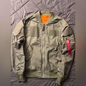 Alpha Industries MA-1 BOMBER JACKET